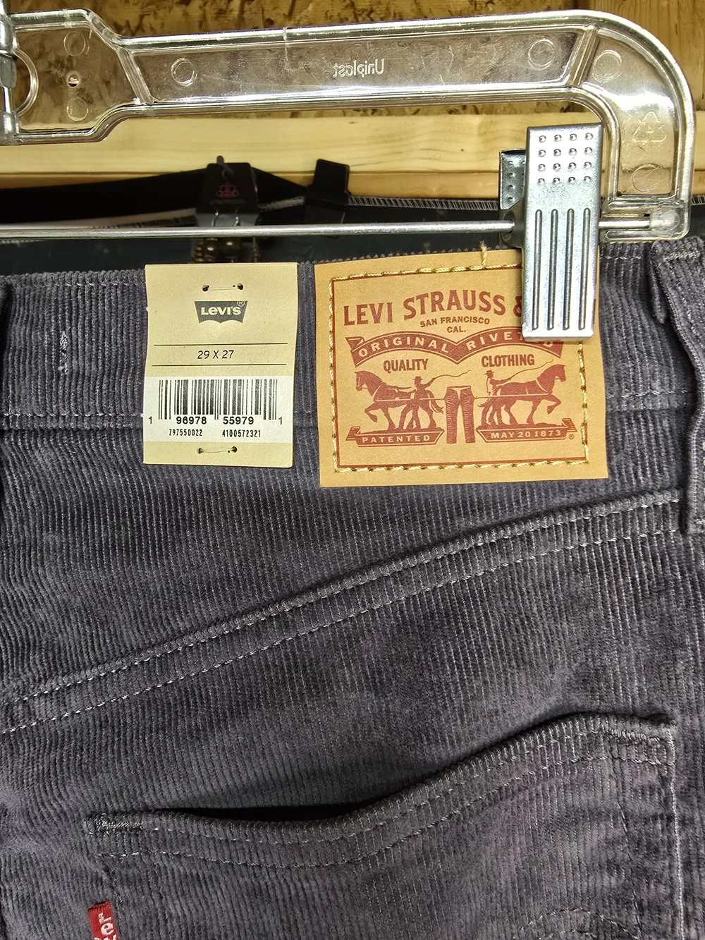 #150 Levi's Men's Gray Corduroy Straight-Leg Pants